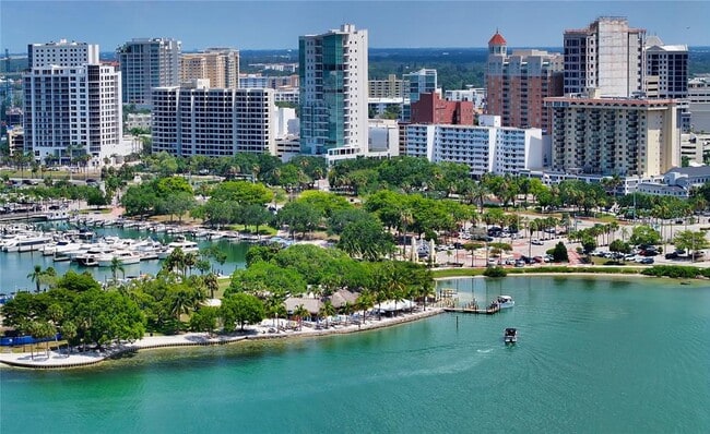 Building Photo - 835 S Osprey Ave