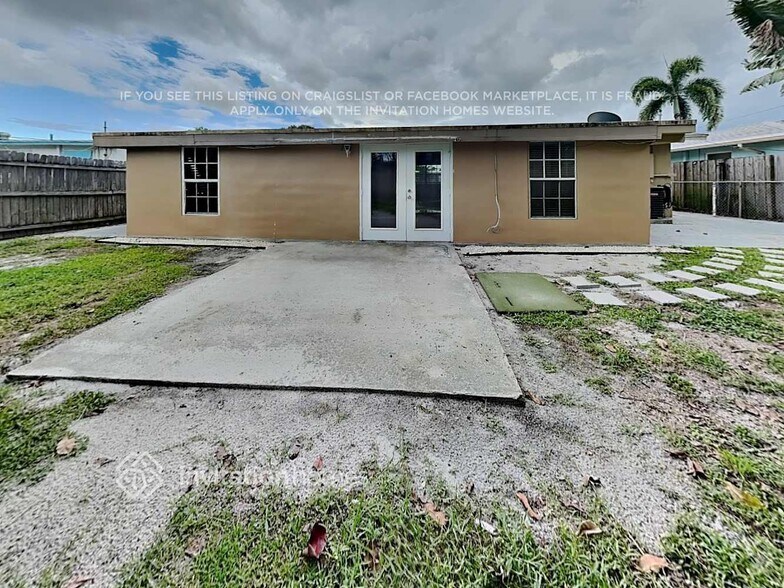 Building Photo - 3675 Gull Rd