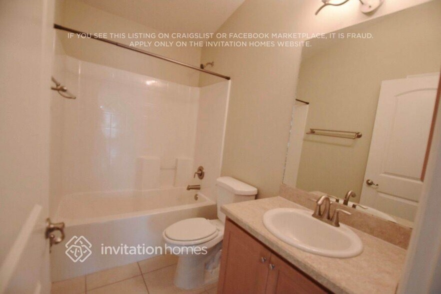 Building Photo - 6035 Serene Pl