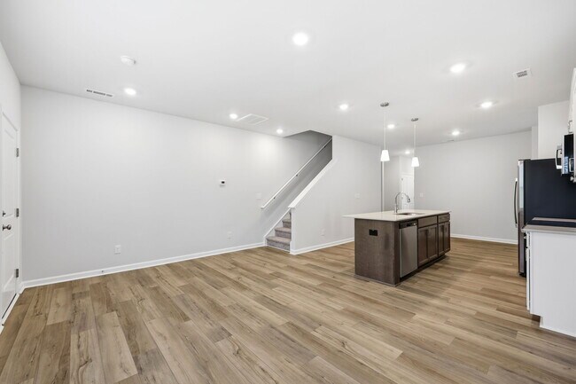 Building Photo - Silver Fir Ln - Garner