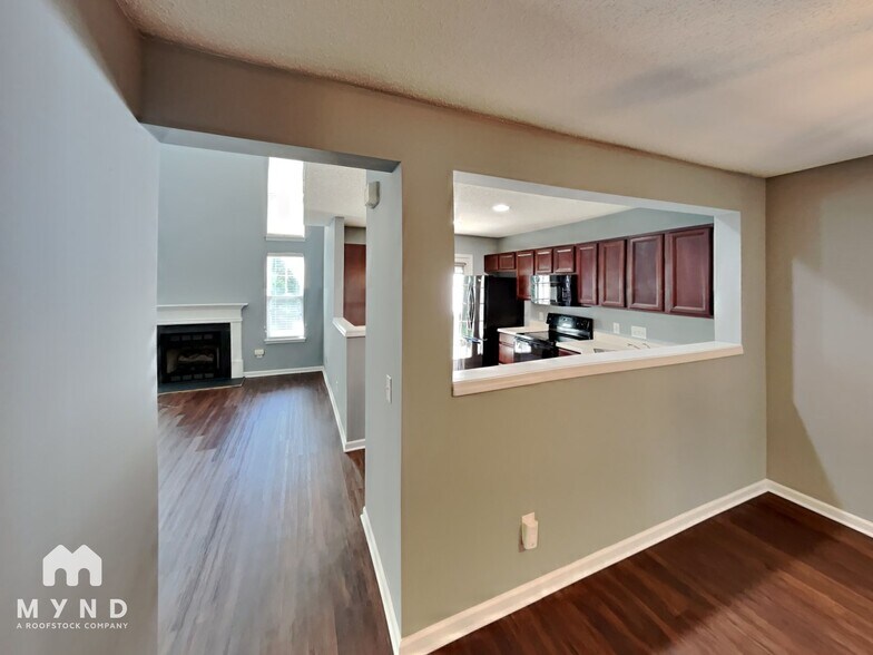 Building Photo - 16724 Timber Crossing Rd