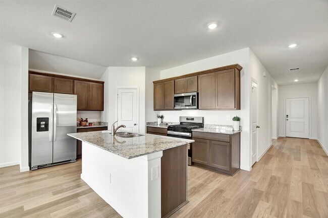 Building Photo - 1718 San Jacinto Dr