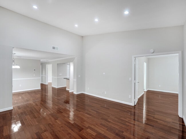 Building Photo - 9280 Sable Ridge Cir