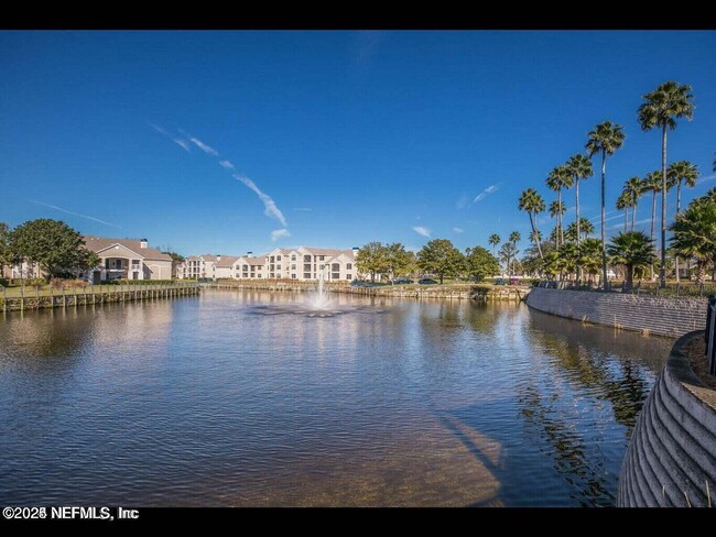 Building Photo - 700 Boardwalk Dr