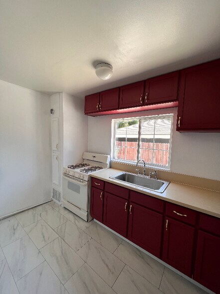 Building Photo - 158 S Bonnie Ave