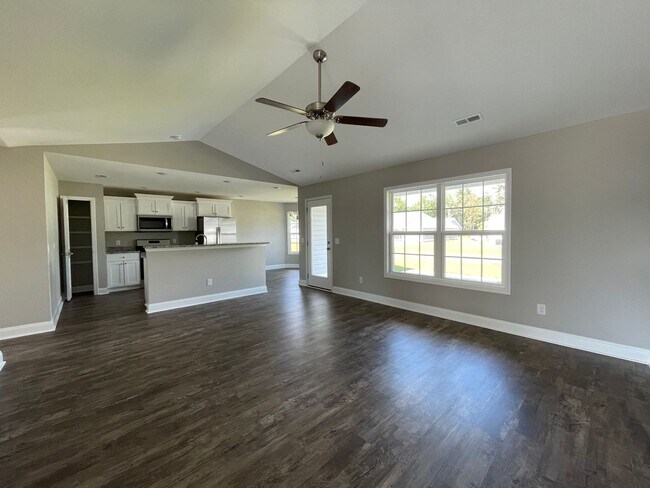 Building Photo - Brand New 3bd / 2ba w/ high end finishes, right in the heart of Conway!!