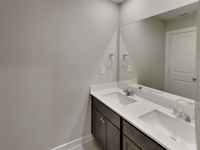 Building Photo - 105 Rutland Ct