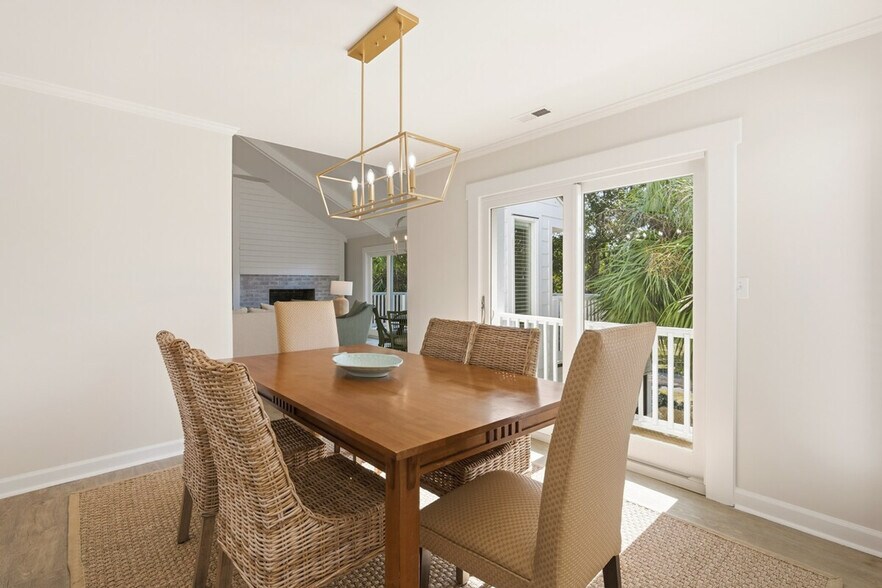 Building Photo - 162 Pioneer Loop