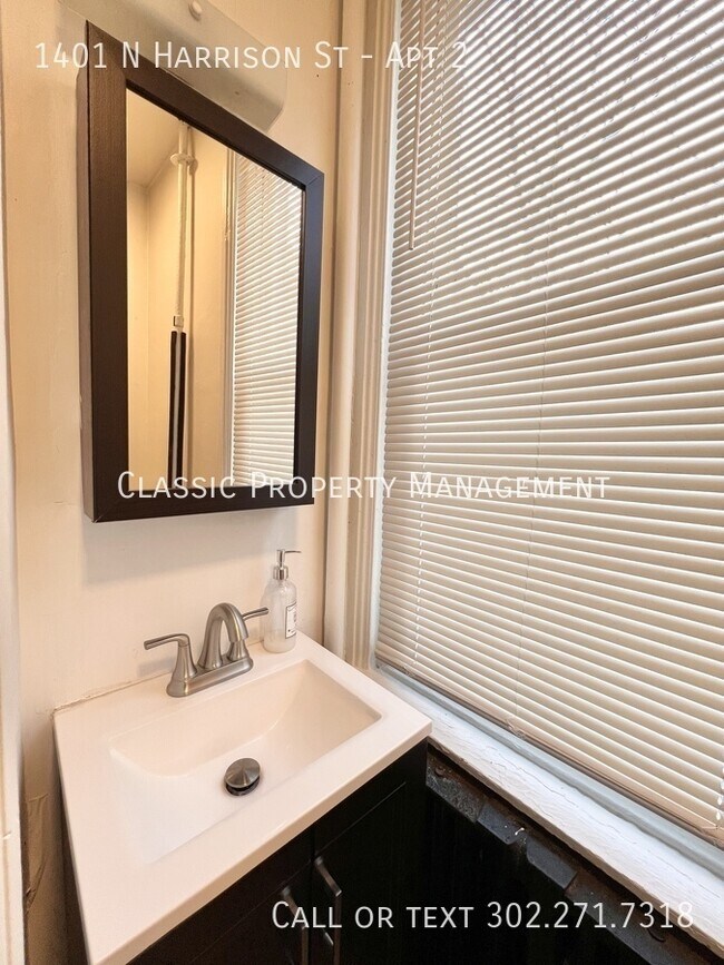 Building Photo - 1401 N Harrison St