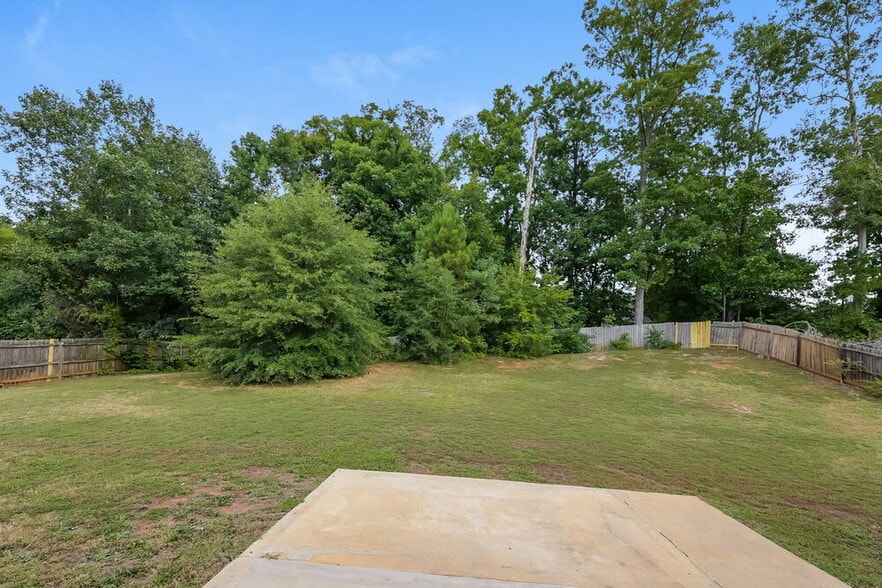Building Photo - 2083 Reserve Pkwy
