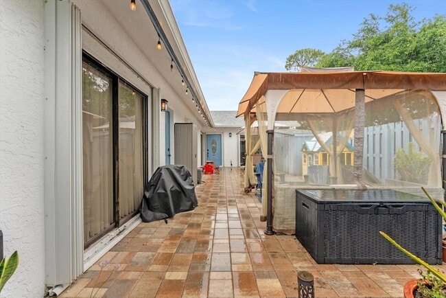 Building Photo - 203 Timberlane Cir