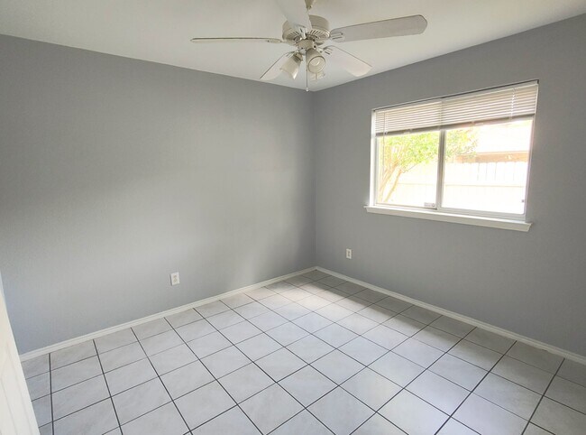 Building Photo - 104 Tarango Ln