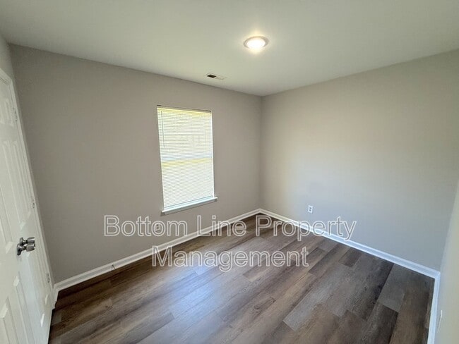Building Photo - 5211 Windy Valley Dr