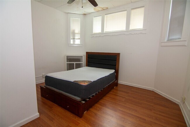 Building Photo - 30 Fayette St