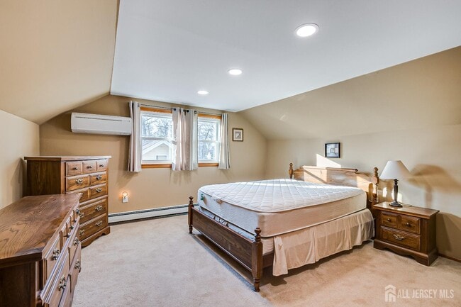 Building Photo - 92 Coleman St