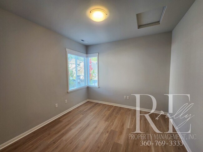 Building Photo - Elegant McCormick Woods Home with Spacious Layout & Modern Touches