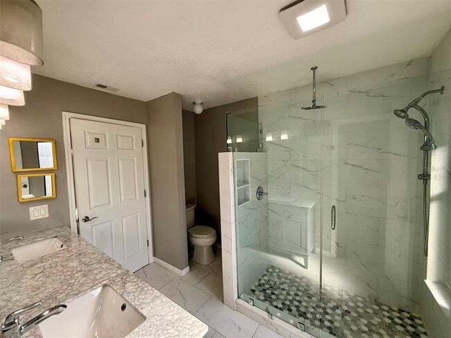 Building Photo - 1020 Black Willow Dr