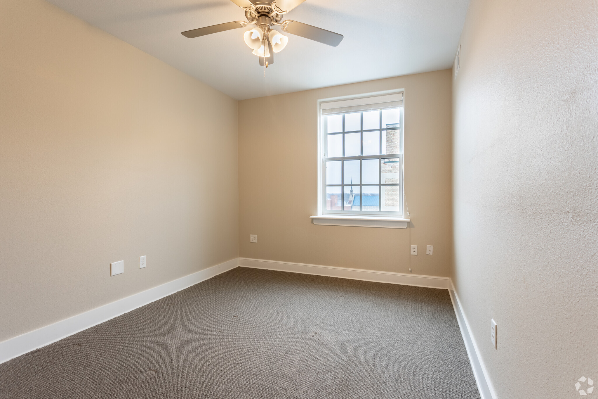 1BR,1BA,687SF - Liberty - The LaSalle