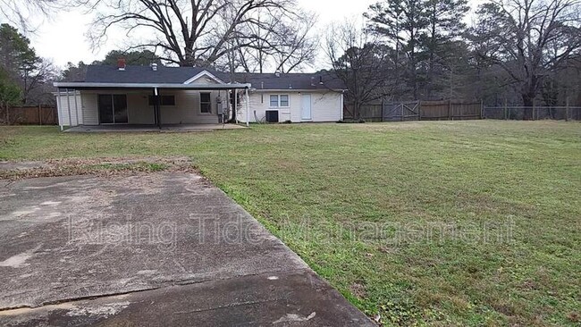 Building Photo - 656 Calahan Rd