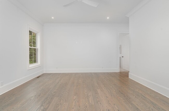 Building Photo - 909B Gale Ln