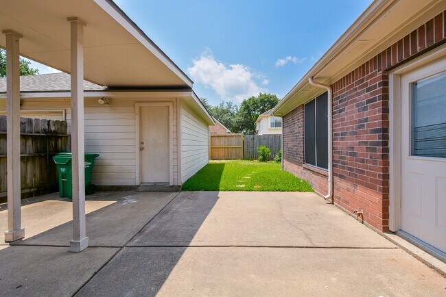 Building Photo - 23119 N Warmstone Way