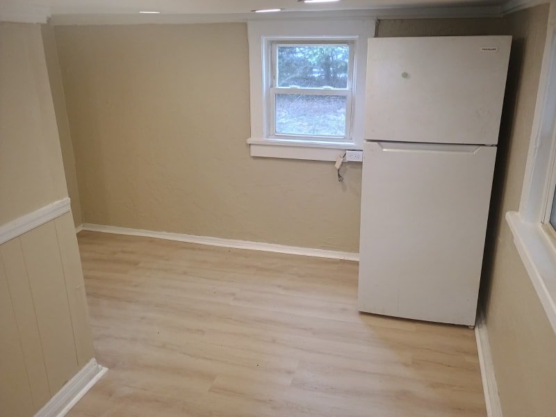 Building Photo - 321 Fisher Ave