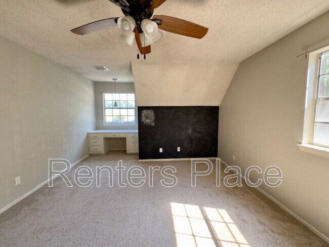 Building Photo - 6310 S 72nd E Pl