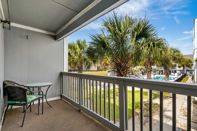 Building Photo - ***Seasonal rental with all utilities available September 10, 2025-March 31, 2026***