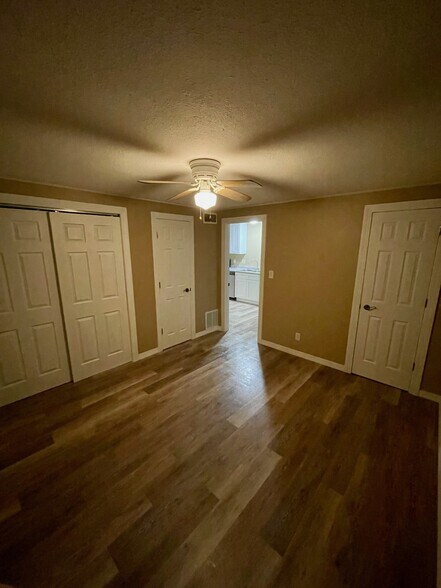 Building Photo - 136 Kimberling City Ctr Ln