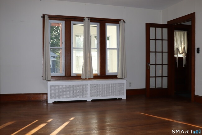Building Photo - 60 Nesbit Ave
