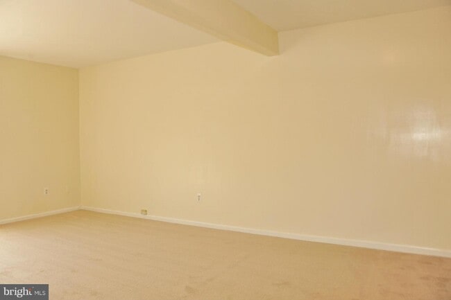 Building Photo - 6533 Yadkin Ct