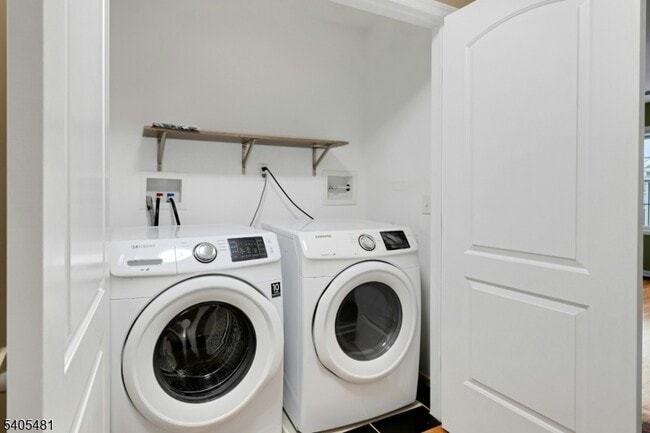 Building Photo - 102 Montgomery St