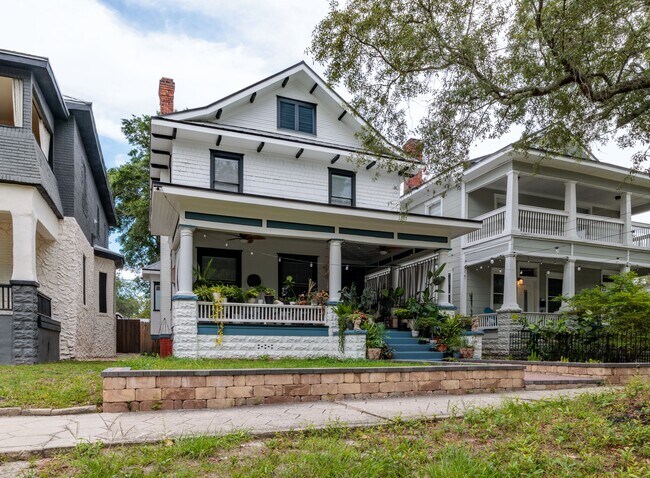 Building Photo - 1515 Silver St