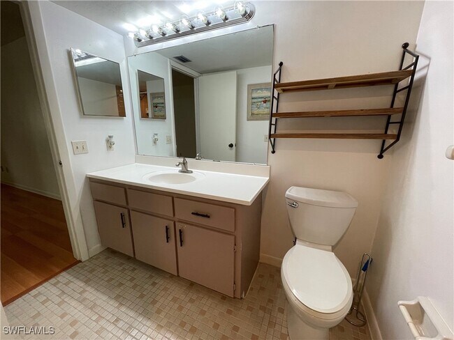 Building Photo - 28150 Pine Haven Way