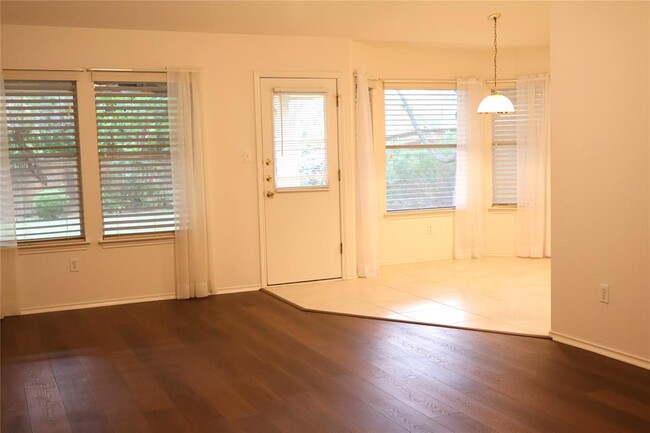 Building Photo - 3120 Cohoba Dr