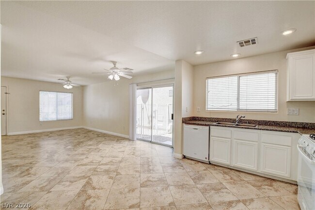 Building Photo - 4208 Perfect Drift St