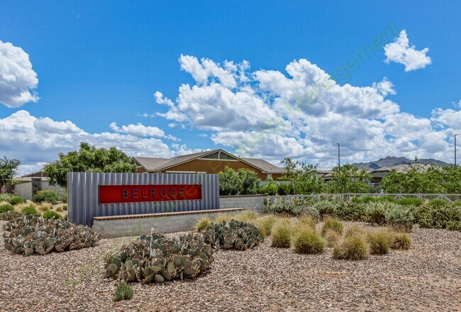 Building Photo - Stunning Gilbert Home Located in the Beautiful Belrose Gated Community!