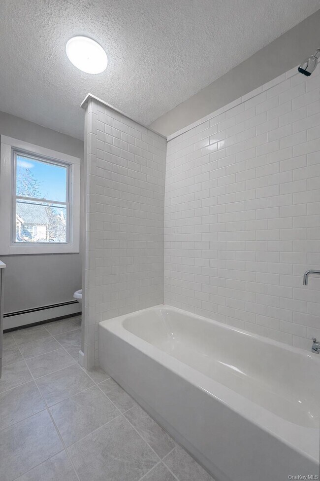 Building Photo - 440 N Main St