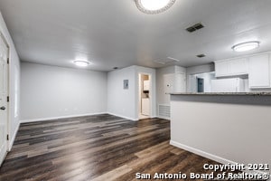 Building Photo - 423 Millard St