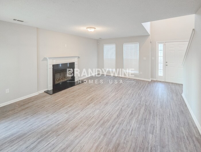 Building Photo - 153 Brasch Park Dr