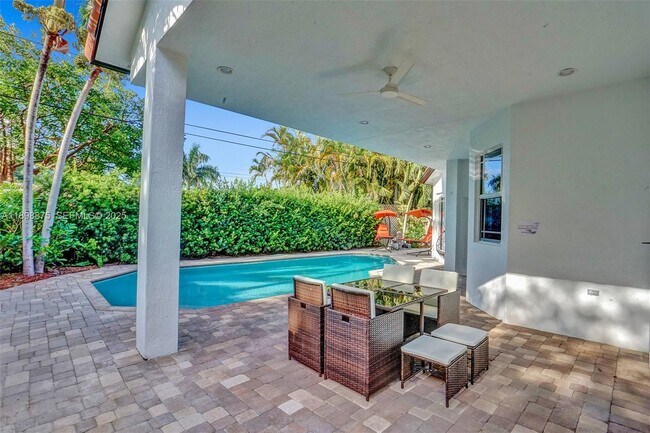 Building Photo - 1207 SW 21st St