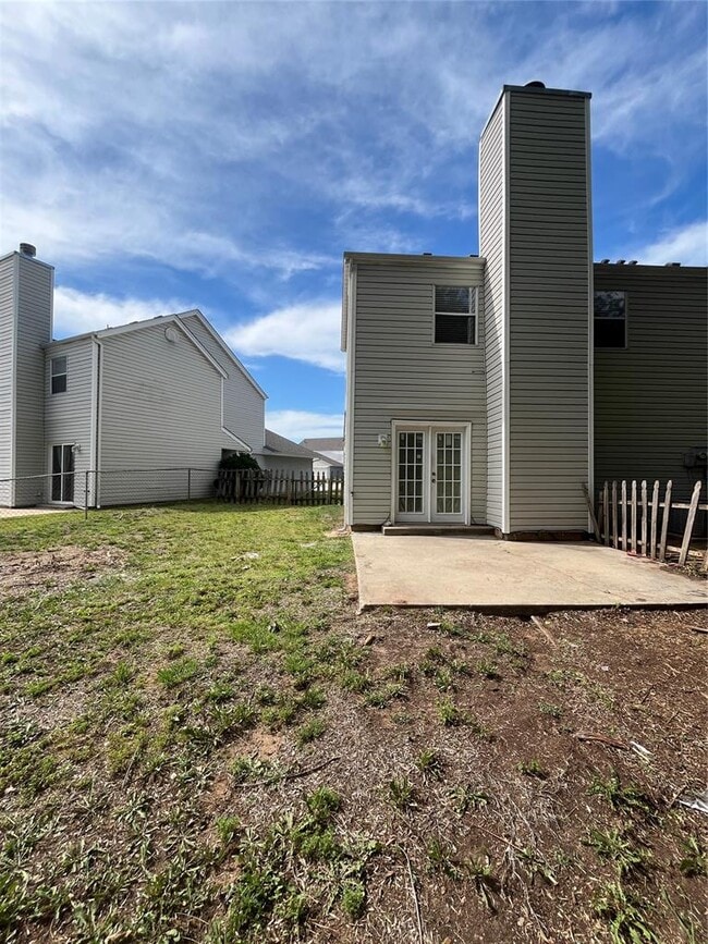 Building Photo - 1712 Jennifer Cir