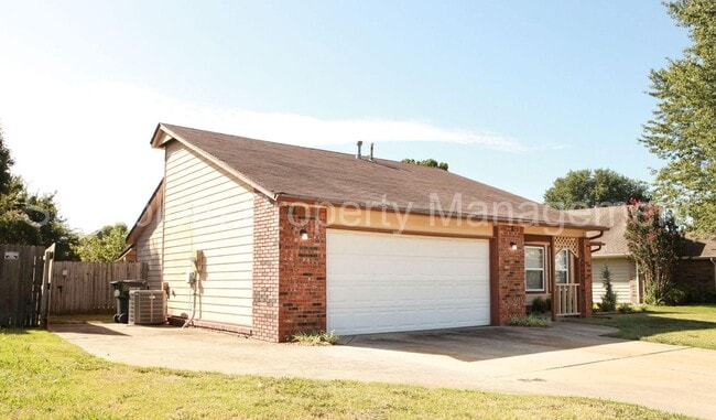 Building Photo - FOR LEASE | Owasso | Available Now!
