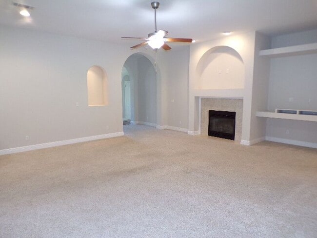 Building Photo - 3624 Laurel Lee Blvd