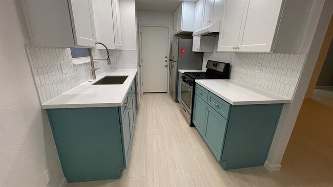 Building Photo - 12600 Rampart St