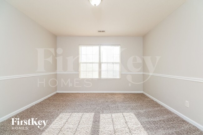 Building Photo - 213 Klinetop Dr