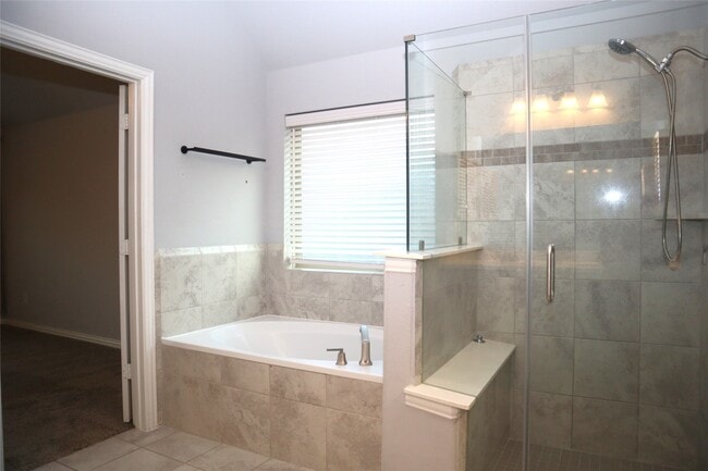 Building Photo - 4553 New Country Dr