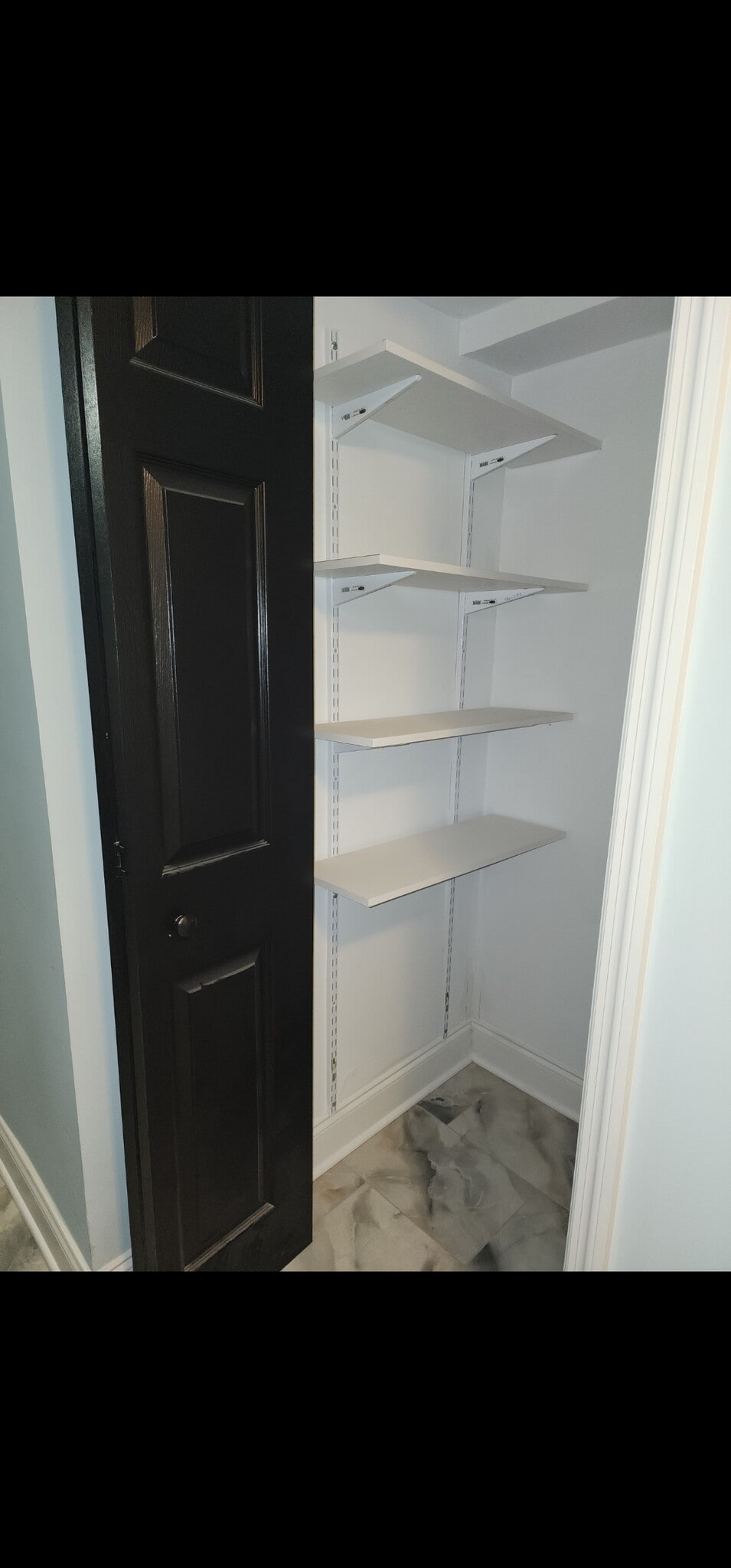 Pantry closet - 2 Park Ct
