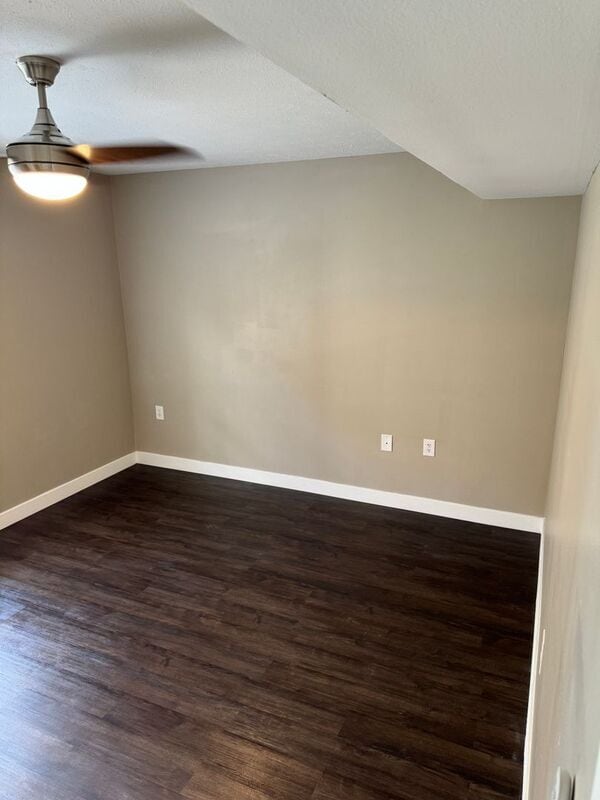 Building Photo - 2121 Southfork Dr