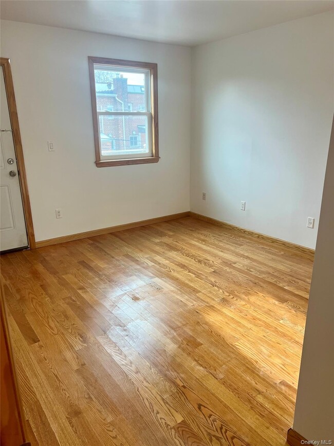 Building Photo - 148-42 59th Ave